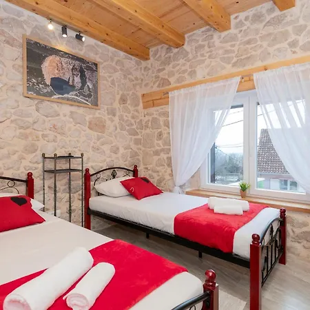 Cozy In Vinjani Donji With Wi-fi Vakantiehuis