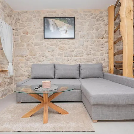 Cozy In Vinjani Donji With Wi-fi Vakantiehuis
